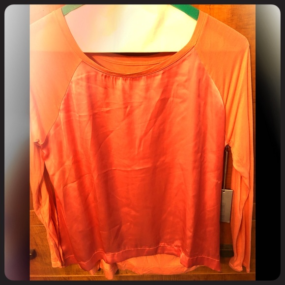 Jennifer Lopez Tops - Jennifer Lopez Autumn Rose Shirt TOP - size large Jennifer Lopez Tops - Jennifer Lopez Autumn Rose Shirt TOP - size large